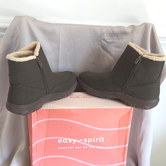 Easy Spirit Boots, Size 11, Green, Water Repellant, Faux Suede, Side Zip NEW! - Picture 4 of 10